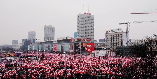An estimated 250,000 people participated in the two near-simultaneous marches, resulting in one of the world’s largest right-wing gatherings. (Credit: Konrad Lembcke/Flickr).