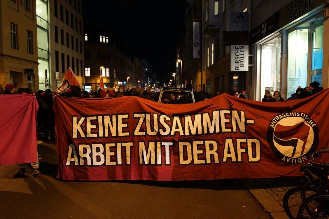 A red protest banner in Thuringia. It reads "No cooperation with the AfD"