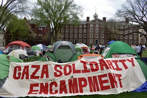 A student encampment in solidarity with Gaza at Brown university in April 2024 (Credit: Colonel Glenn/Flickr.com)