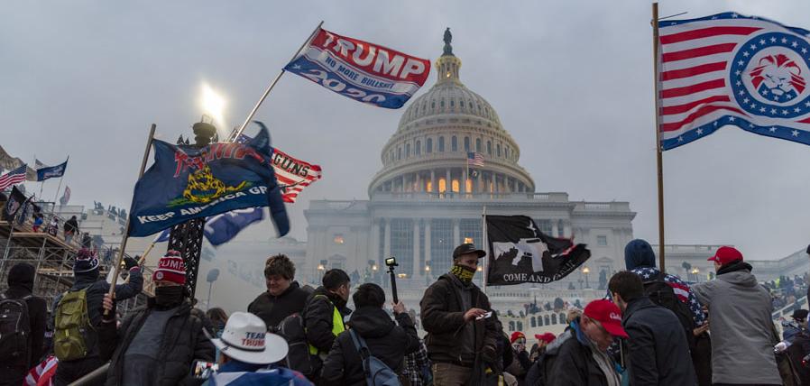 Pro-Trump mob assembled in front of the Capitol Building on January 6, 2021 (Credit: Blink O'fanaye/Flickr).